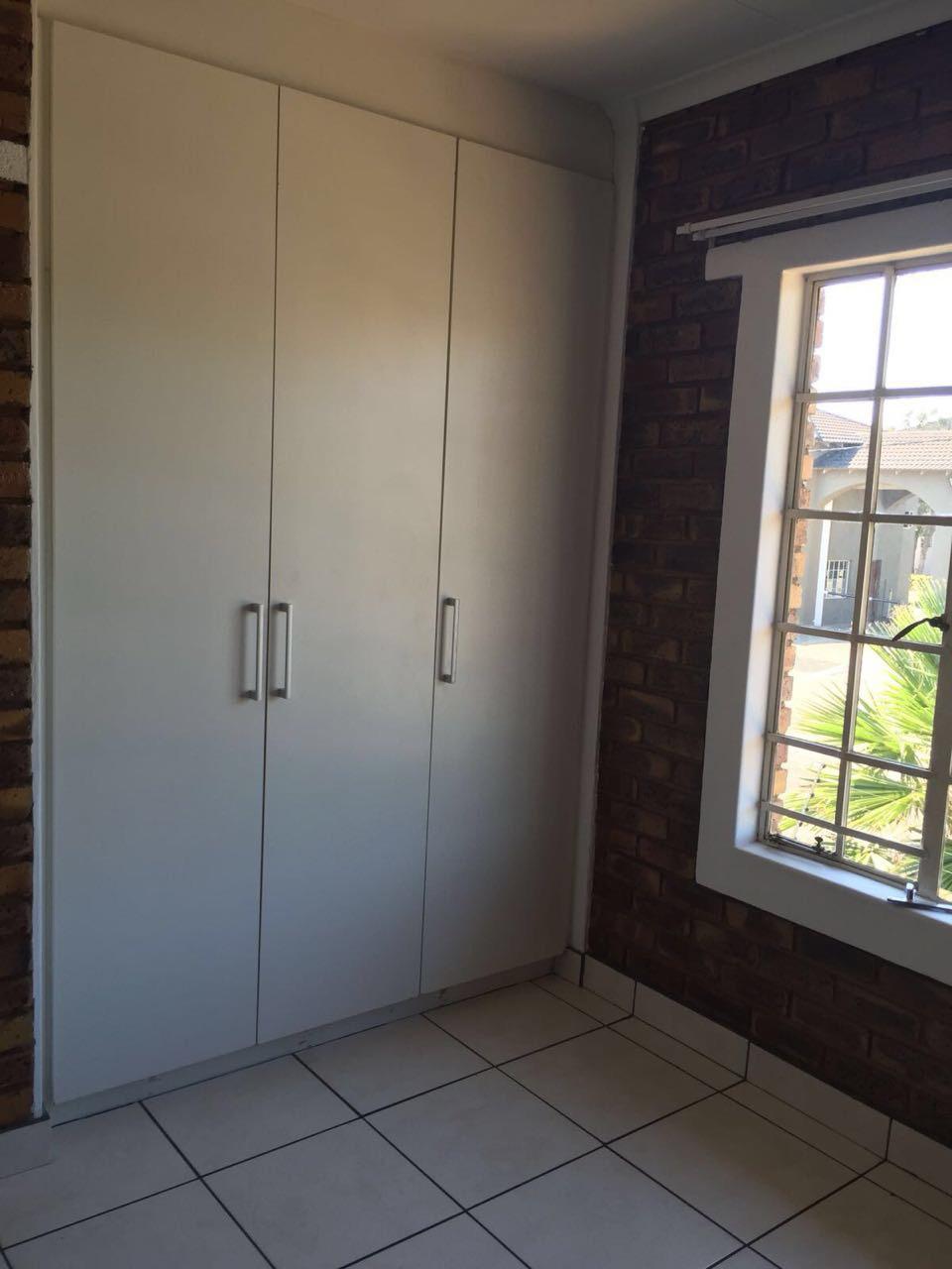 To Let 2 Bedroom Property for Rent in Aberdeen Eastern Cape